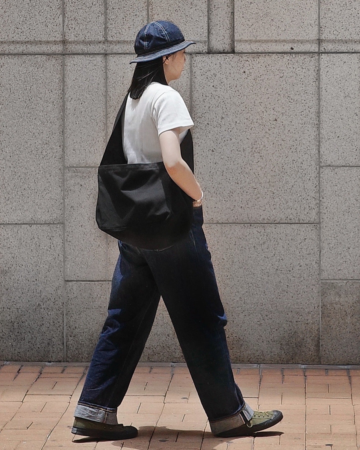LaborDay & Co. - Newspaper Boy Bag (Black)