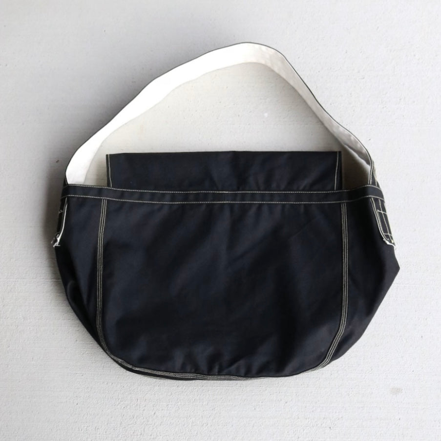 LaborDay & Co. - GAME BAG (Black)