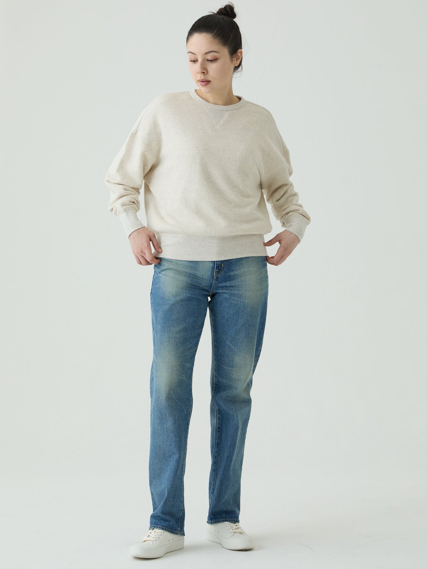Caqu - Lot:32503 Standard Sweat (Oatmeal)