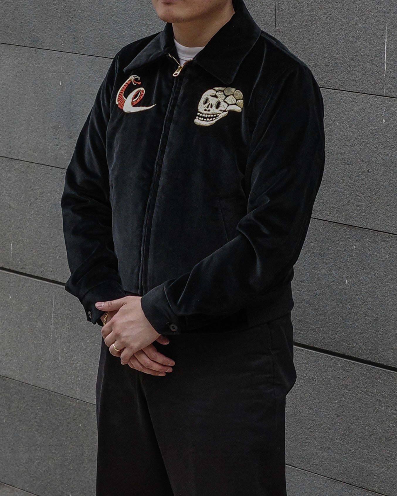 The Groovin High - Lot. 250421 1950s Style Velvet Drizzler Jacket (Skull)